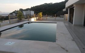 Leblon Inn, Flat com Arrumação Diária, Academia, Garagem e 2 Quadras da Praia by Tata